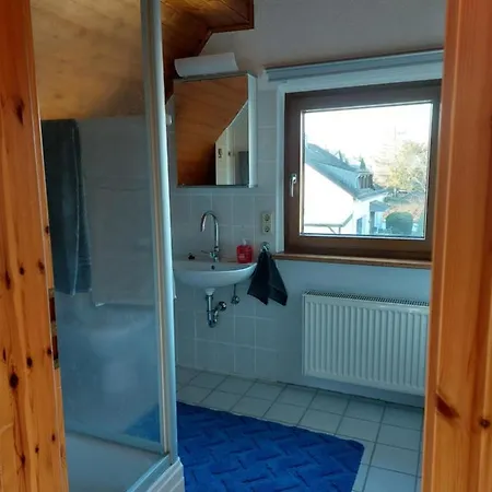 Dachgeschosswohnung Mit Burgblick In Kues Verbandsgemeinde Verbandsgemeinde Bernkastel-Kues Buitenkant foto
